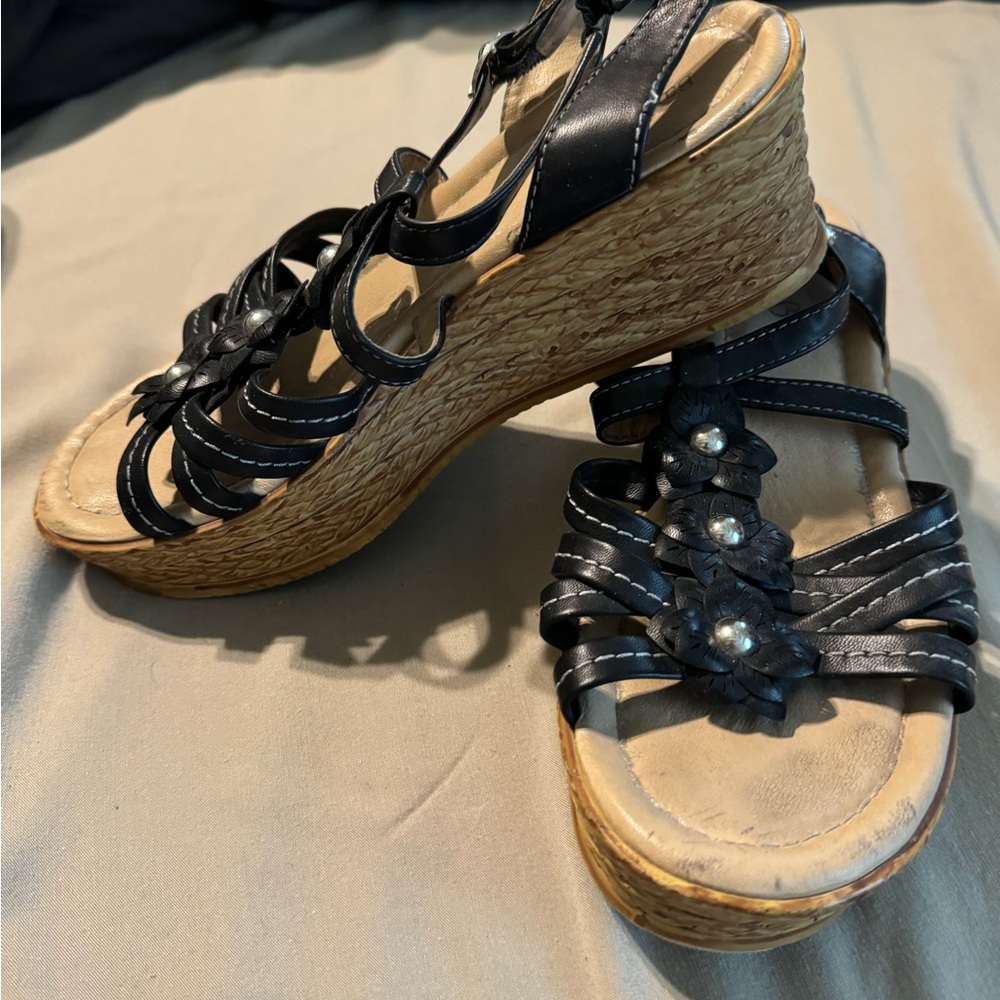 Black Baretraps sandals
